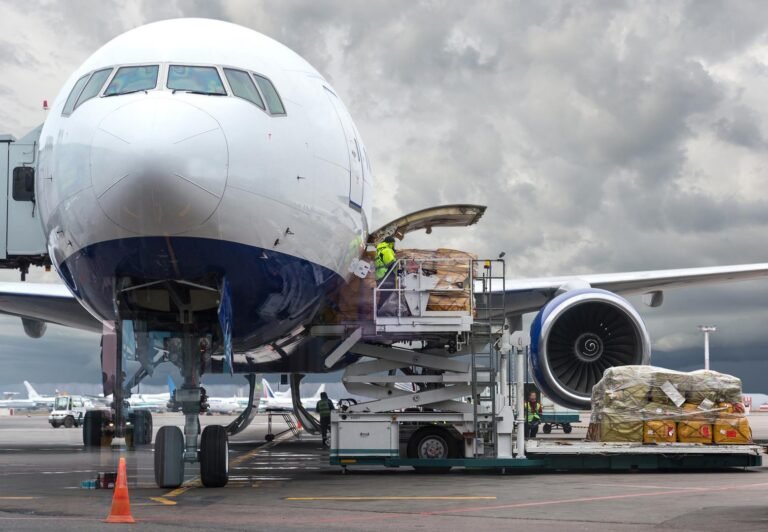 Solusi Logistik yang Andal dan Terintegrasi